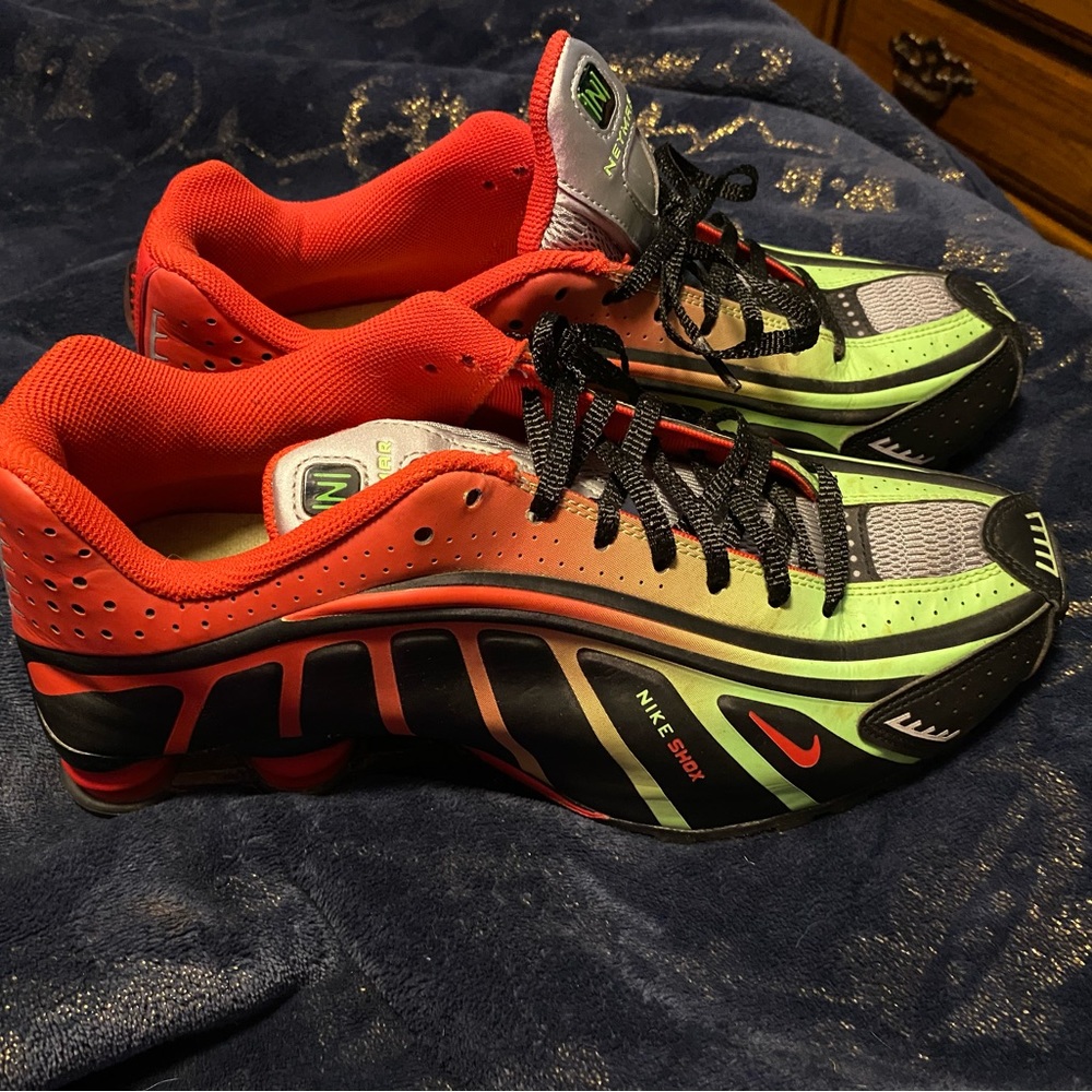 Nike shox R4